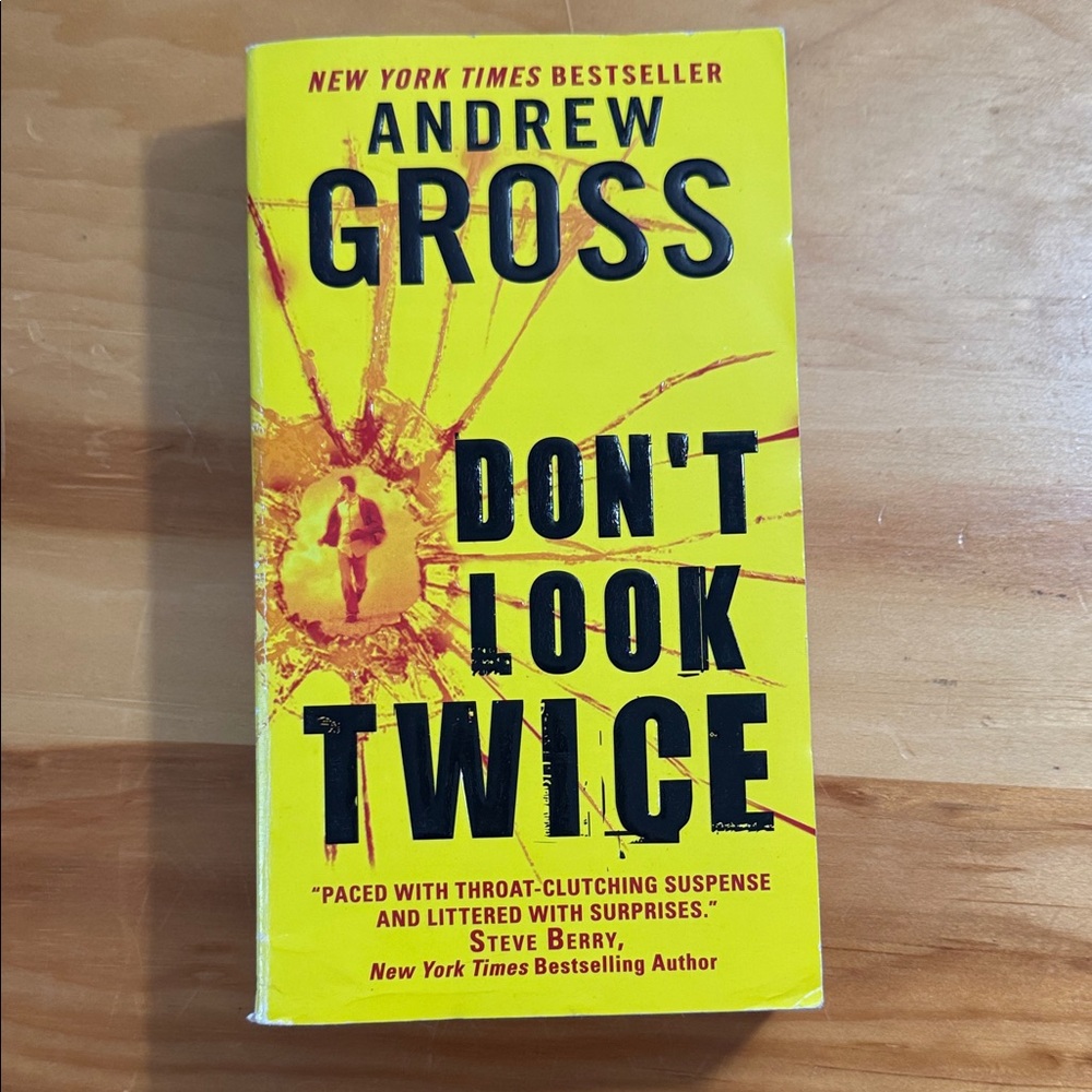 📚2/$6  Don’t Look Twice #2 in the Ty Hauck Series